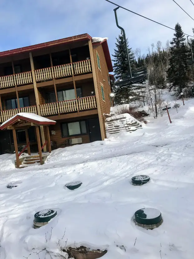 ski in ski out lodge lutsen mn