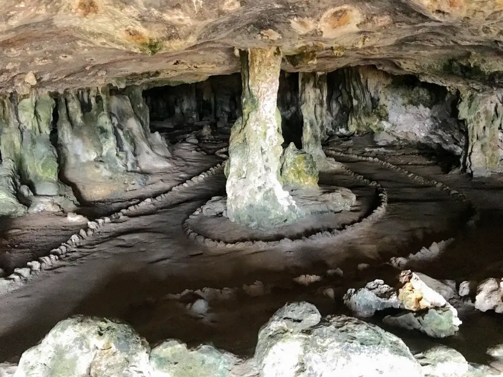 fontein cave