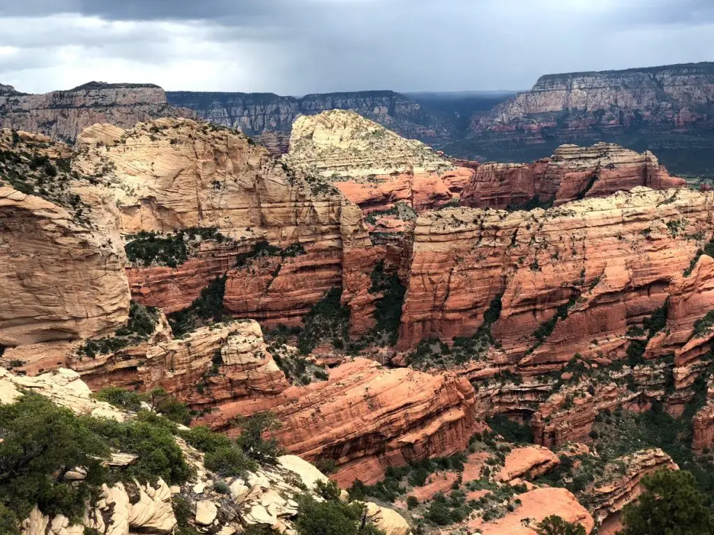 overlooking the red rocks while hiking bear mountain