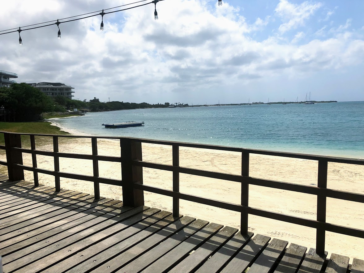 Your Ultimate Guide for Places to Eat in Aruba - Little Blue Backpack