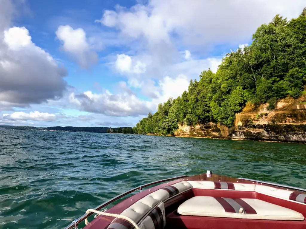 munising michigan bay