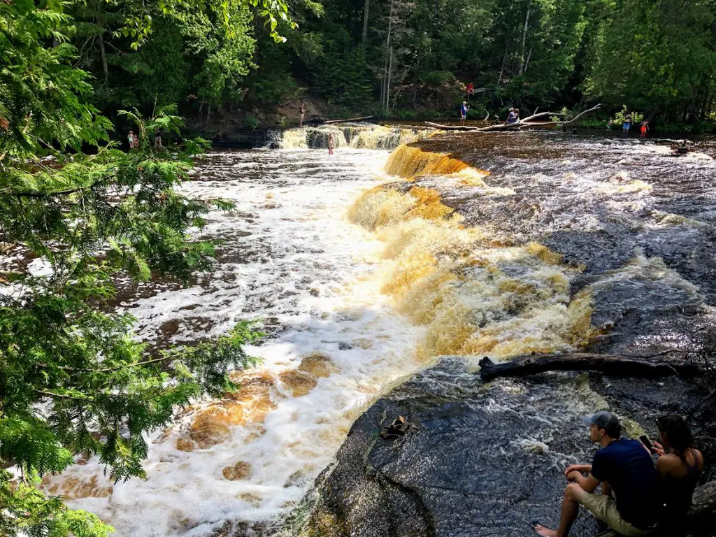 tahquamenon lower falls paradise michigan