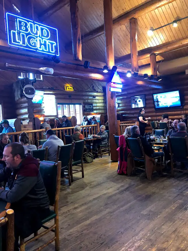 11 Best Restaurants & Bars in Brainerd Lakes Area - Little Blue Backpack