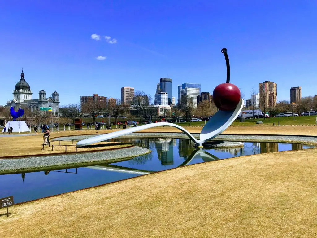 minneapolis sculpture garden spring things to do