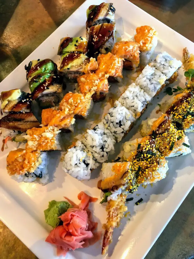 wakame sushi minneapolis