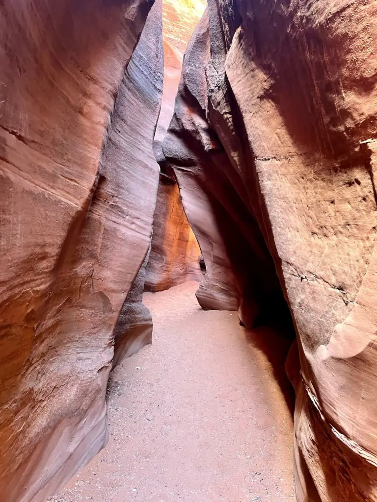 southern utah slot canyon guided hike