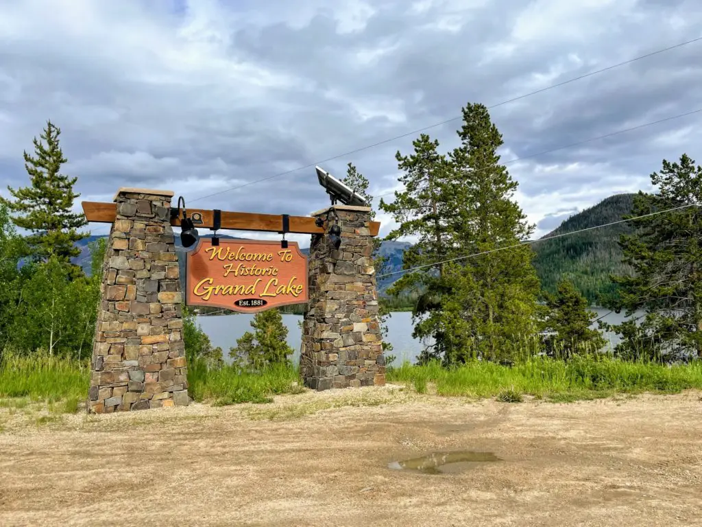 grand lake colorado entrance 