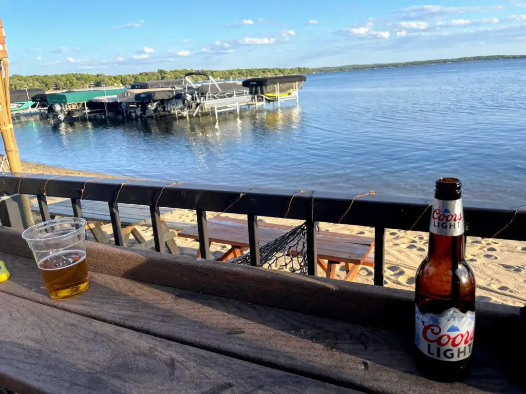 Restaurants In Detroit Lakes Minnesota Holiday Beach Bar