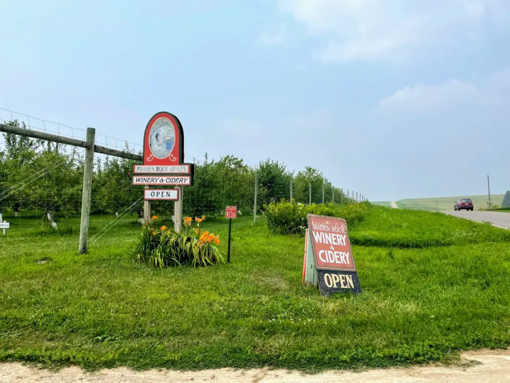 Great River Road Wisconsin Maiden Rock Winery & Cidery