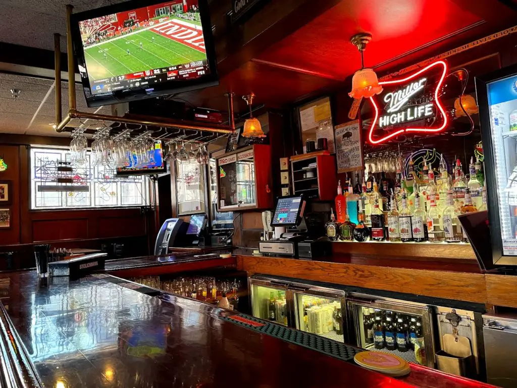 MCs Dugout Bar St. Cloud MN Restaurant Guide