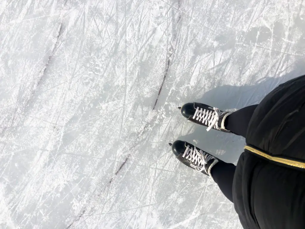 winter activities minneapolis ice skating