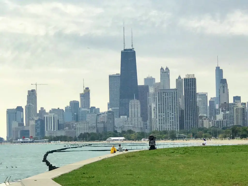 Louis Vuitton Showcases Chicago Skyline in Newest Winter Line