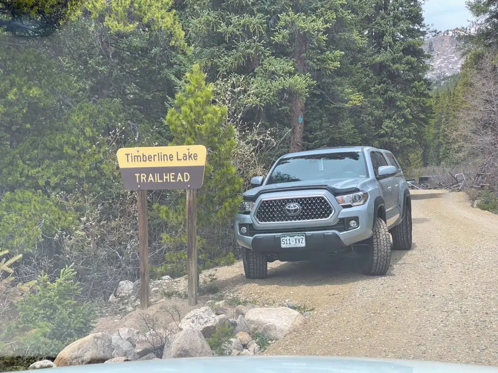 Timberline Lake Trail trailhead