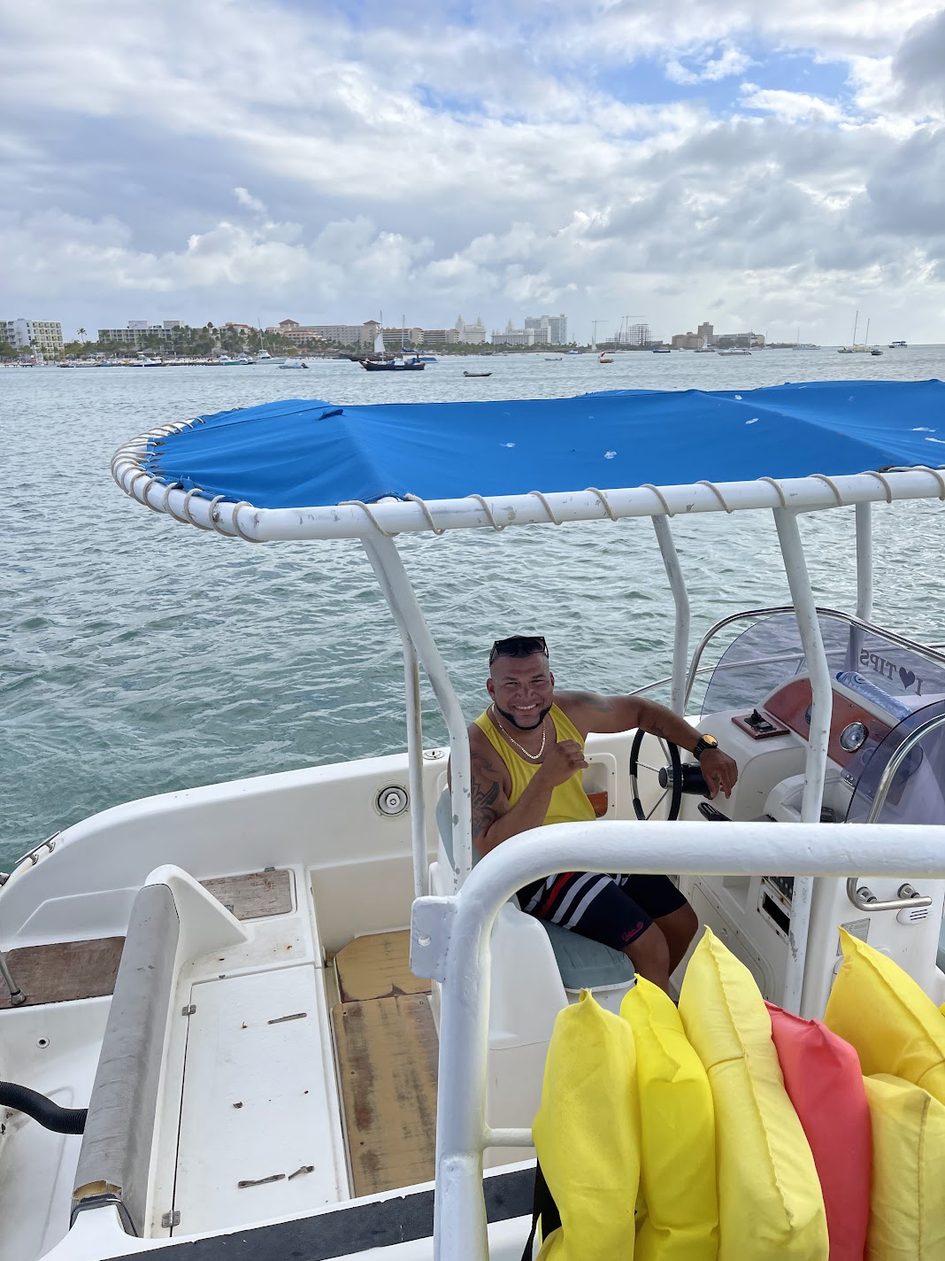 aruba locals